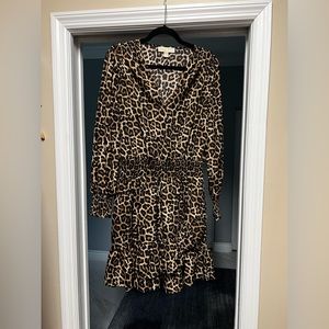 MICHAEL Michael Kors Animal Print Pebble Crepe Surplice V-Neck Long Cuff Sleeve